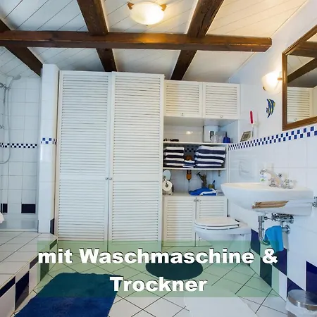 Schwarzwald Bei Strassburg Europapark Fuer 12 Personen Auf 160qm בית נופש ריינאו